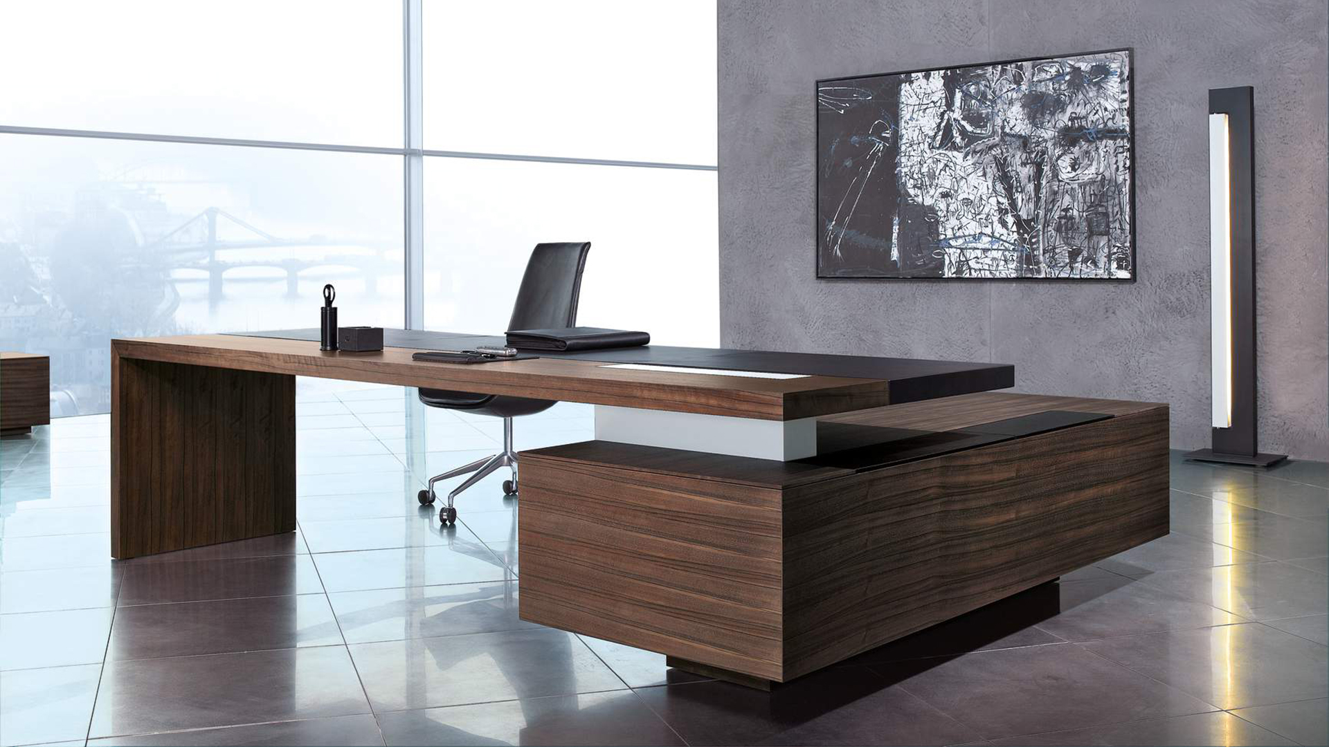 CEOO Desk, Lifestyle