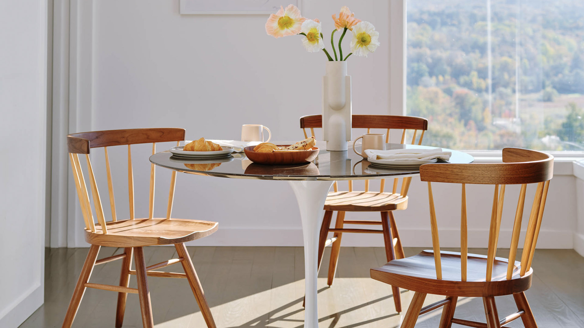 Straight Chair, Lifestyle