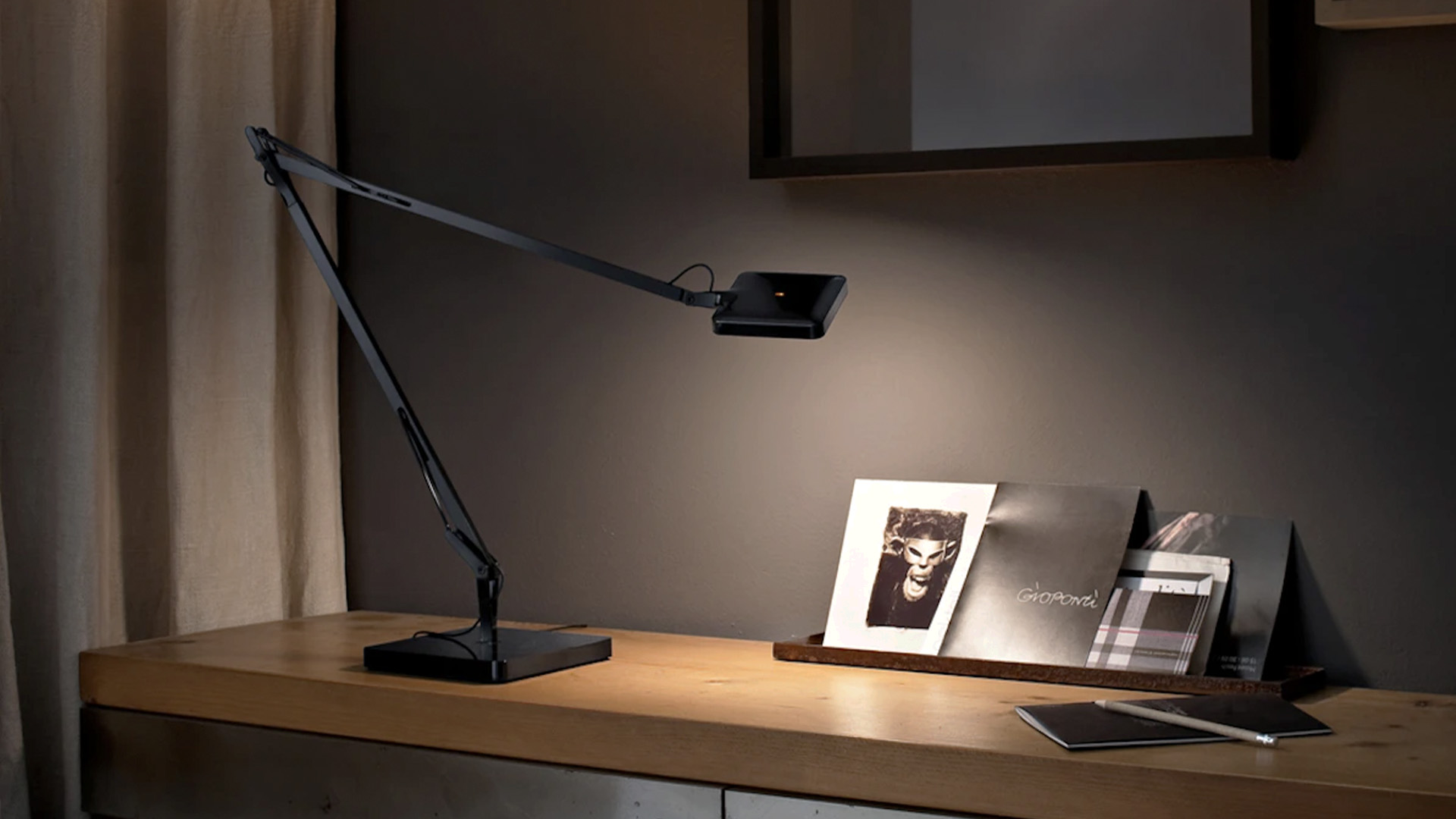 Kelvin Edge Base Task Light, Lifestyle