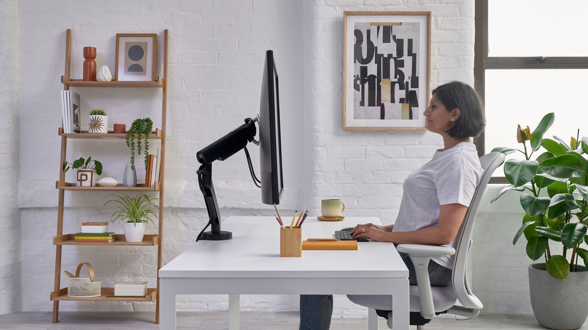 Flo X Monitor Arm, Lifestyle