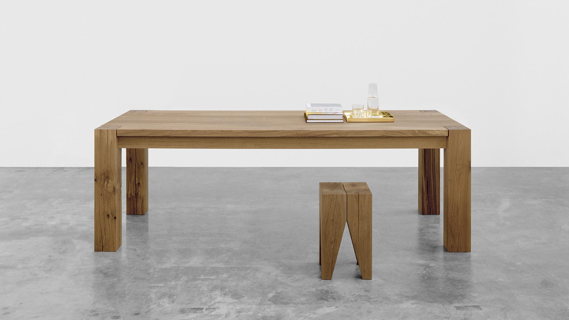 Bigfoot Table, Lifestyle