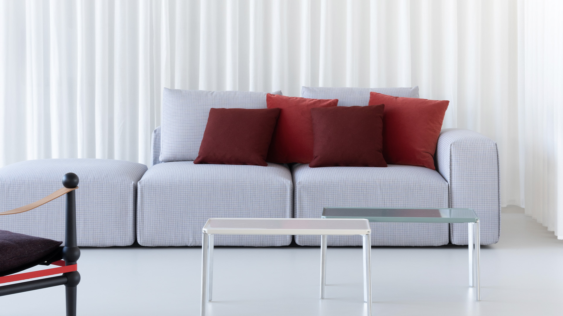 Costume Lounge, Lifestyle