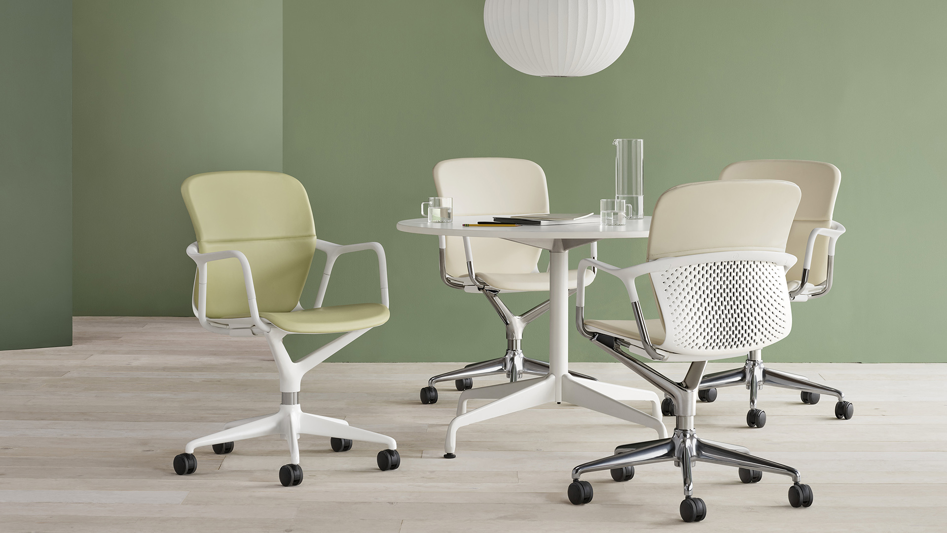 Keyn Chair, 5-Star Base, Lifestyle