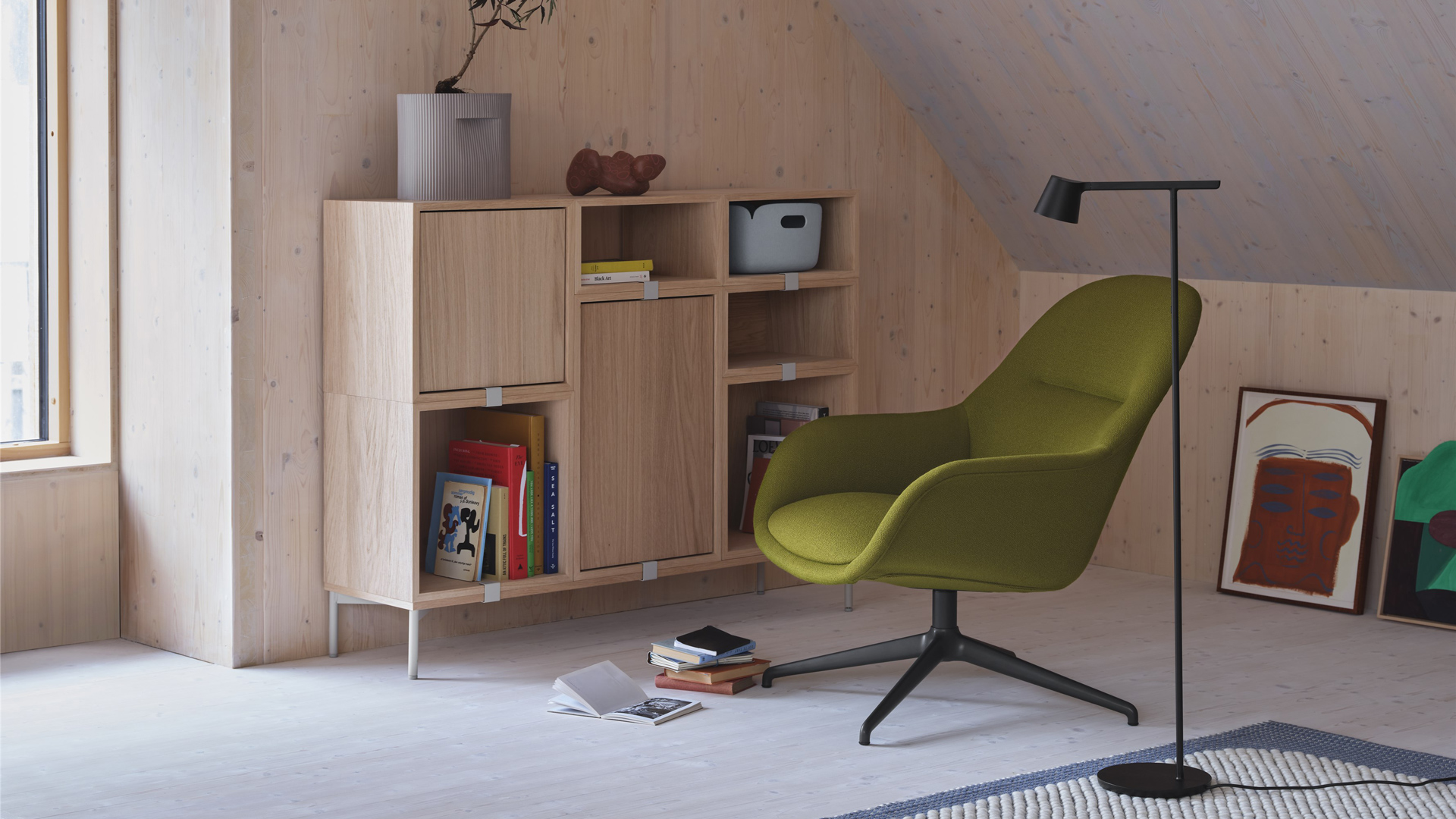 Fiber Lounge Armchair, Swivel Base