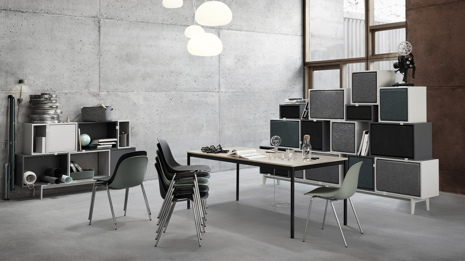 Fiber Side Chair, A-Base, Lifestyle