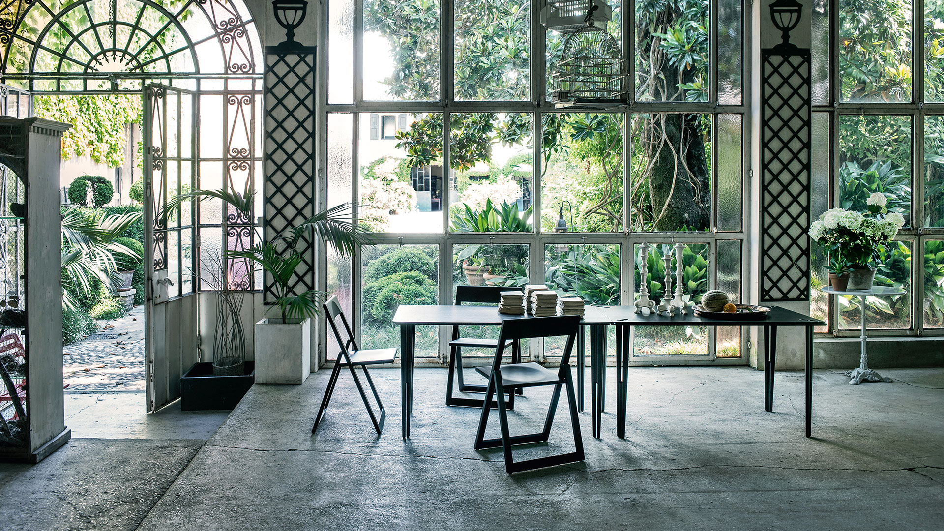 Aviva Chair, Lifestyle