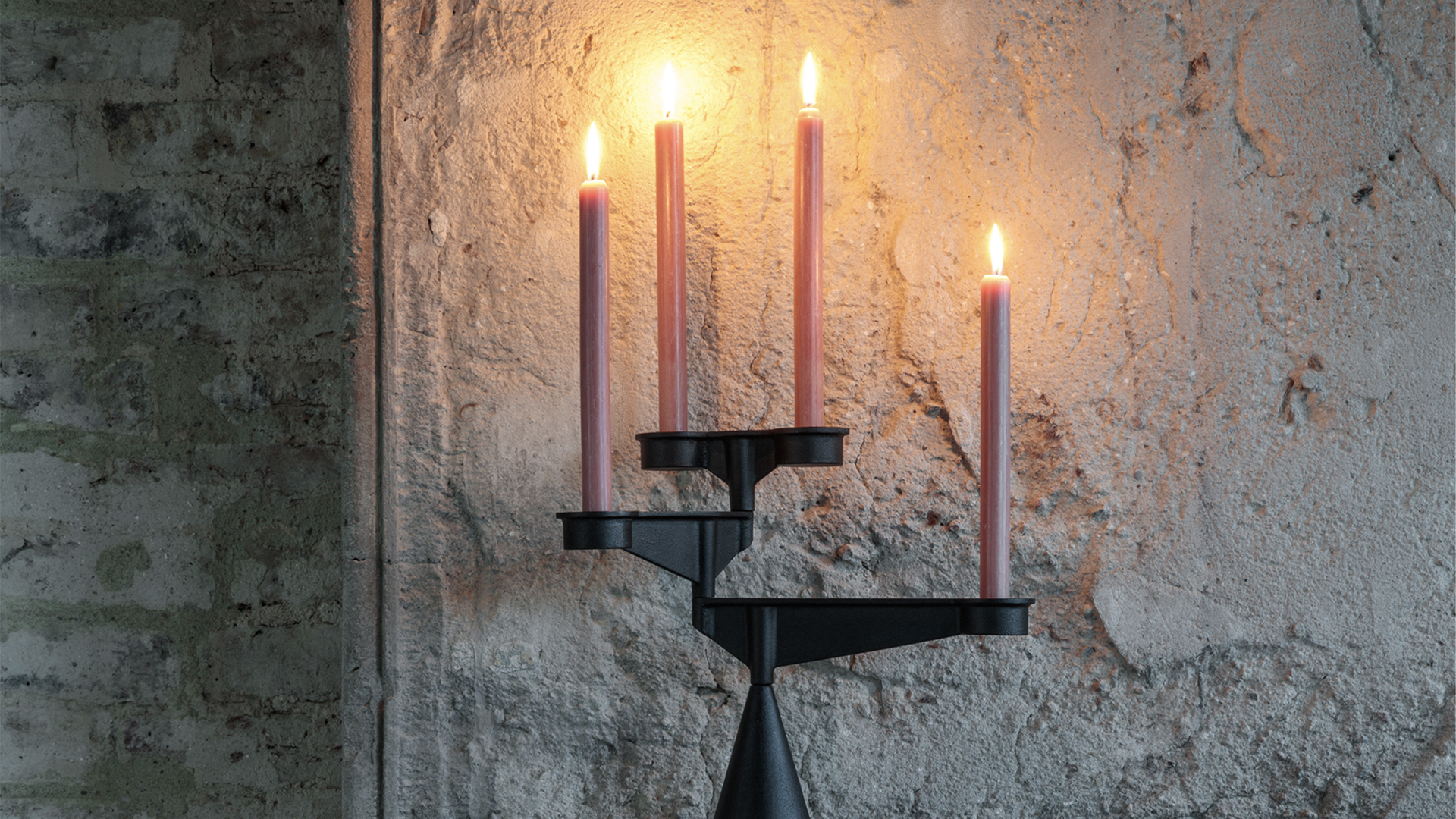 Spin Candelabra, Lifestyle