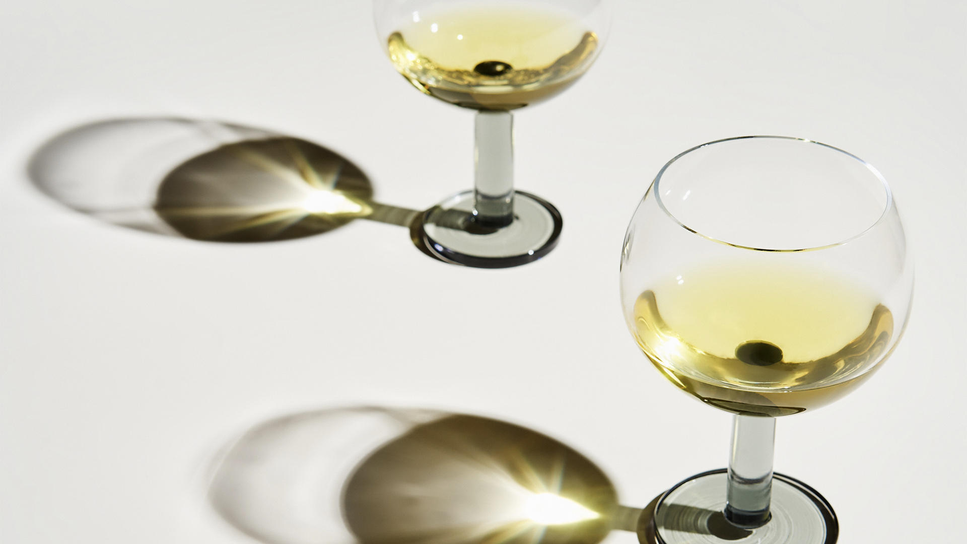 Puck Balloon Glasses, Lifestyle