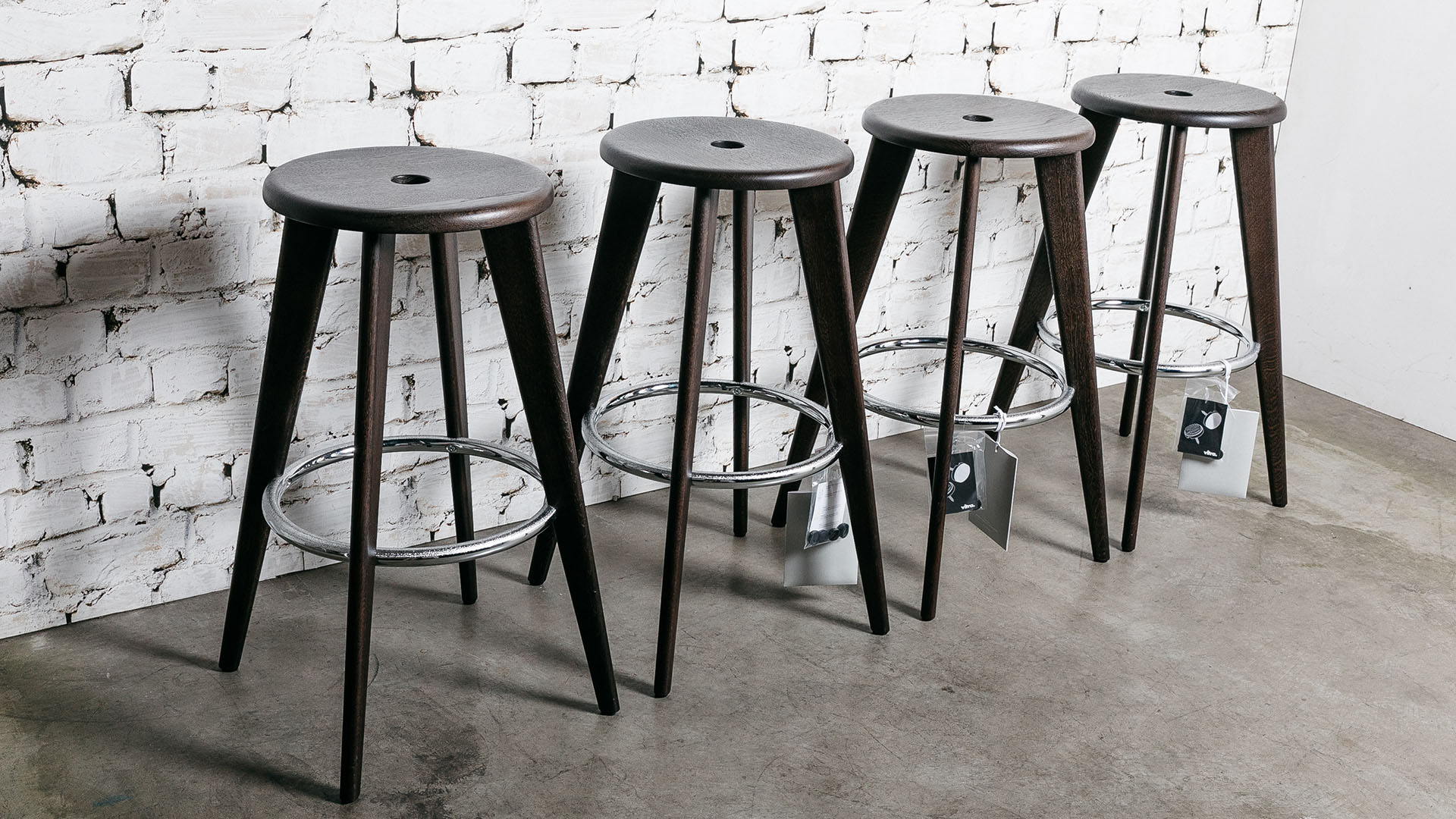 Vitra Tabouret Haut Bar Stool Living Edge