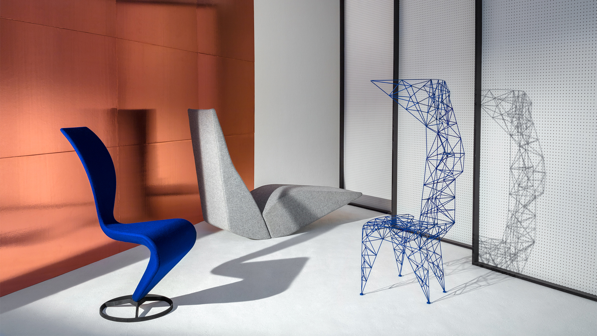 S Chair, Bird Chair, Pylon Chair, Lifestyle