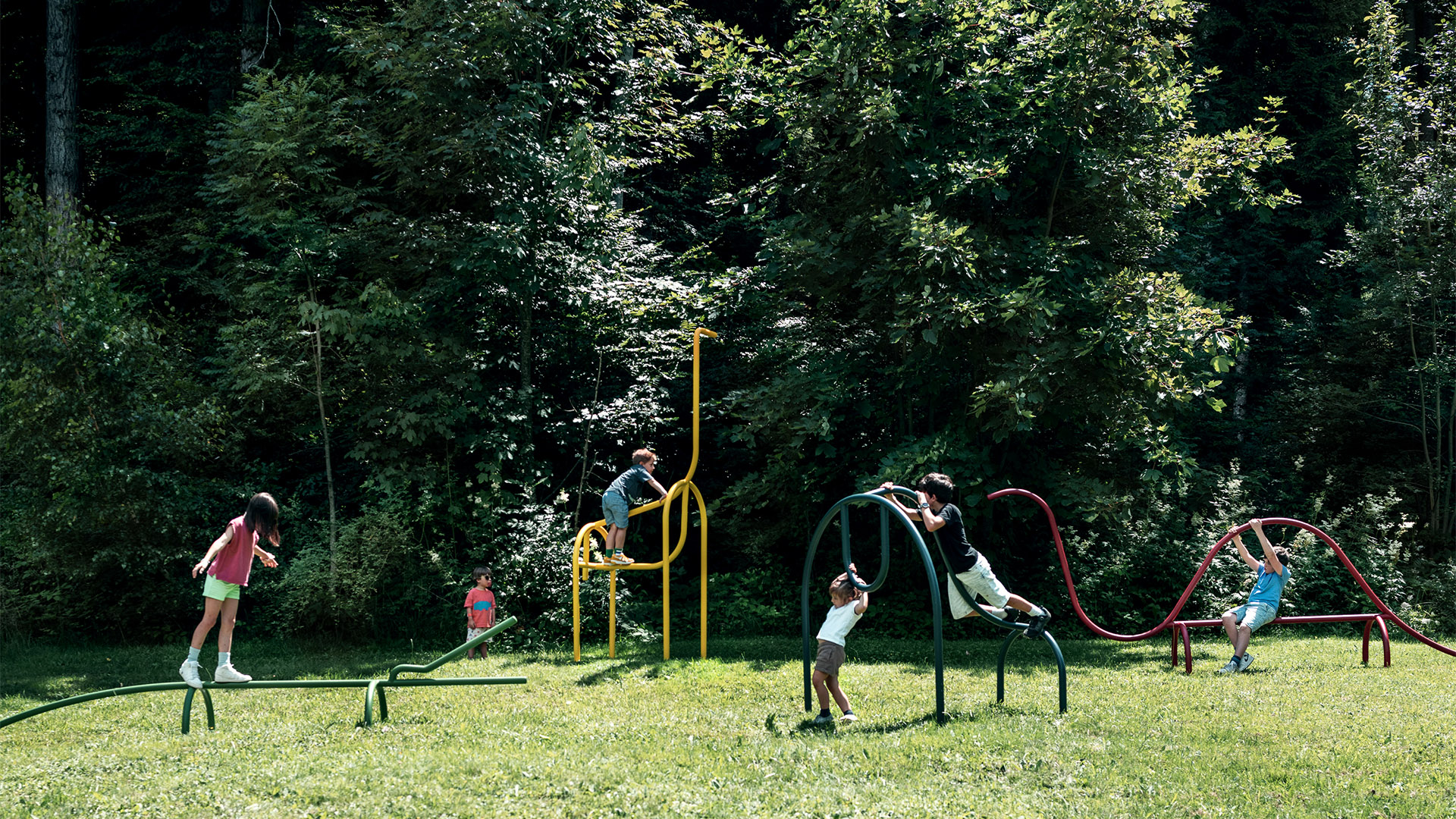 Animal Factory, Lifestyle