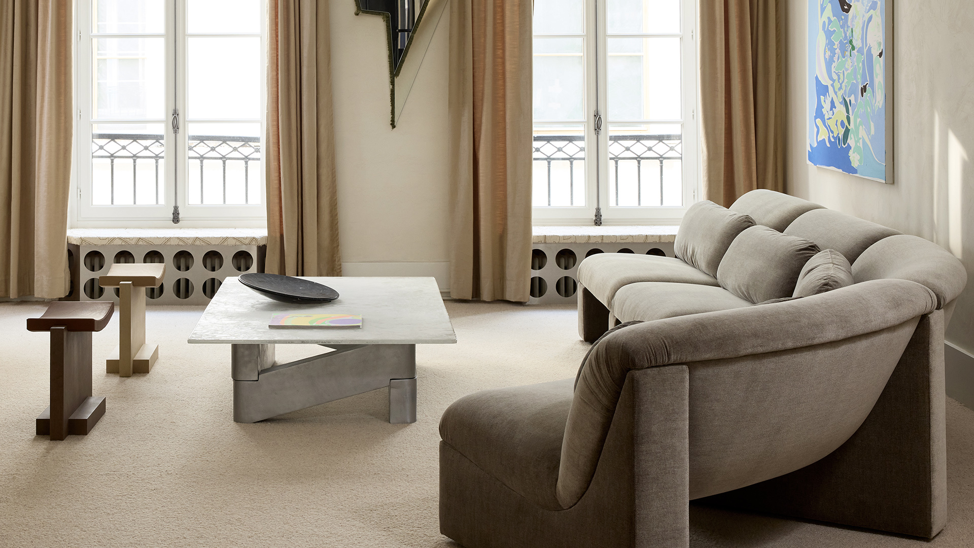 Para Stool, Lifestyle