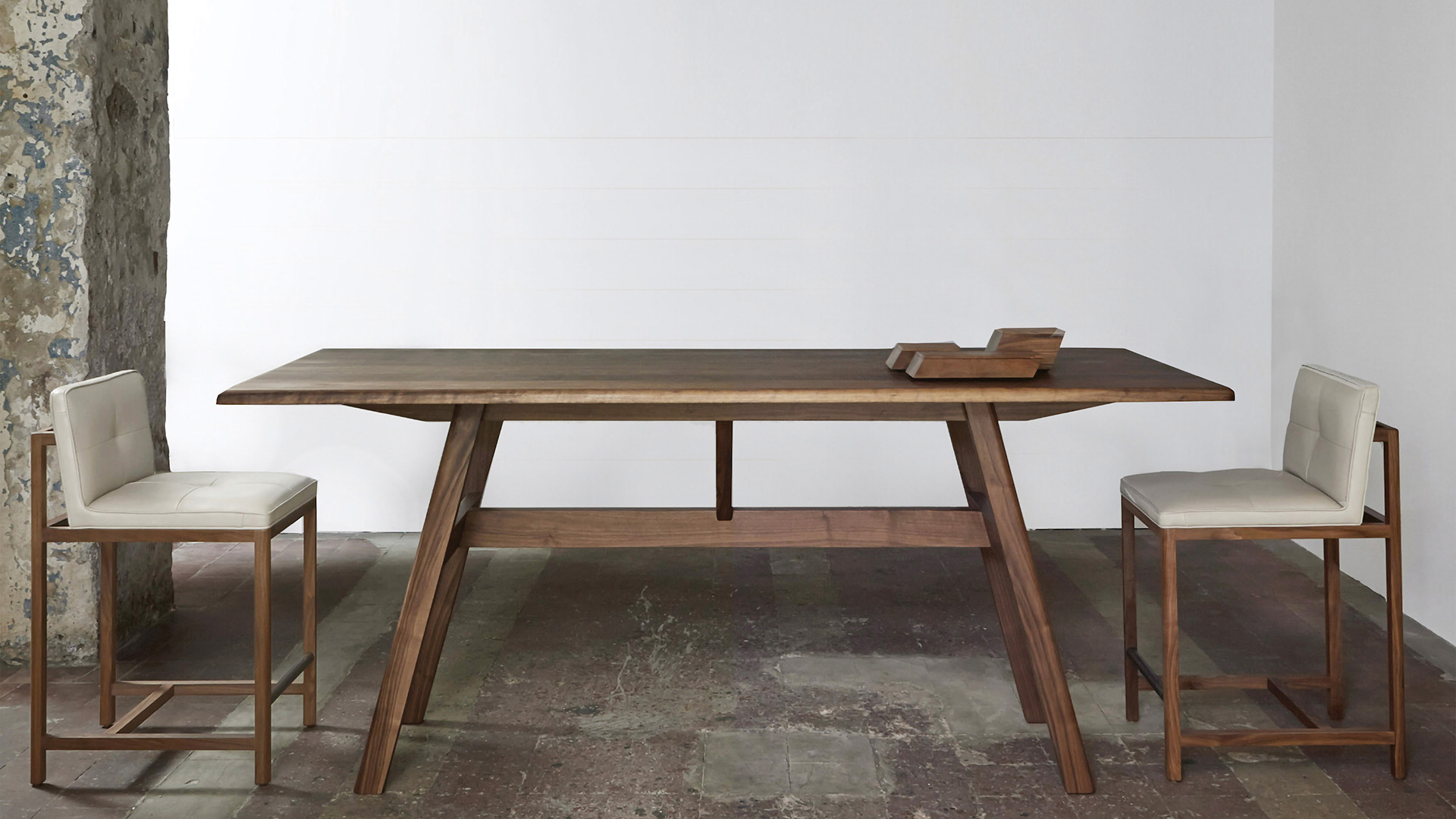 Wood Frame Armless Chair Petit, Lifestyle