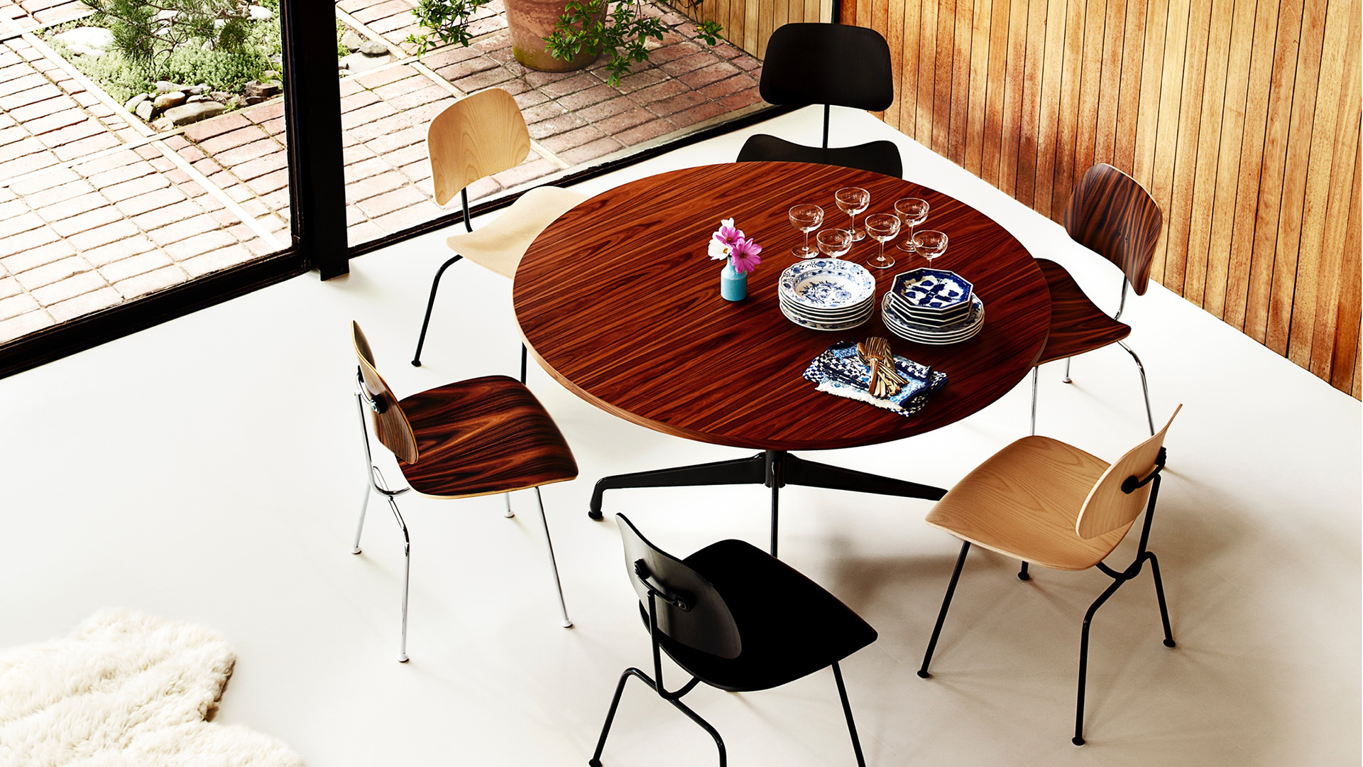 Eames Moulded Plywood Dining Chair, Metal Base