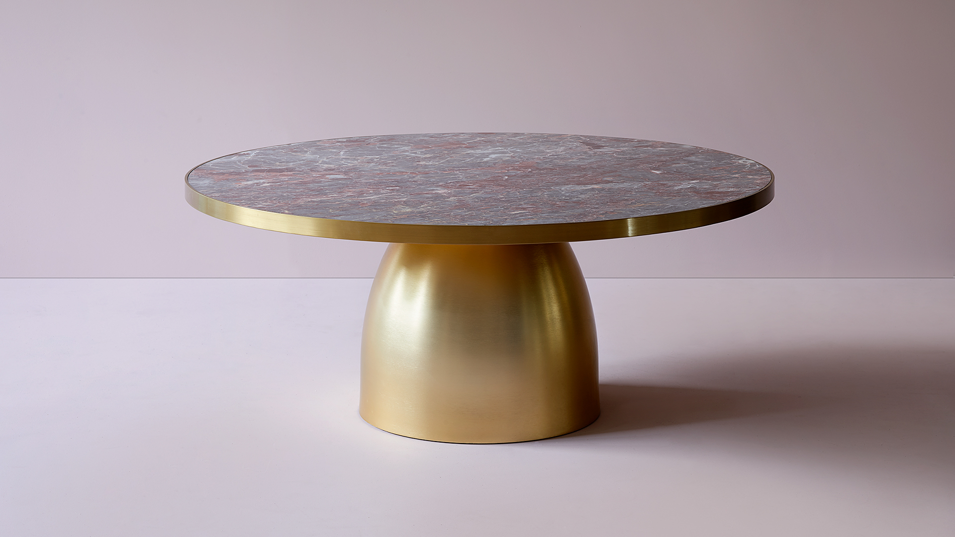 Lustre Table, Lifestyle