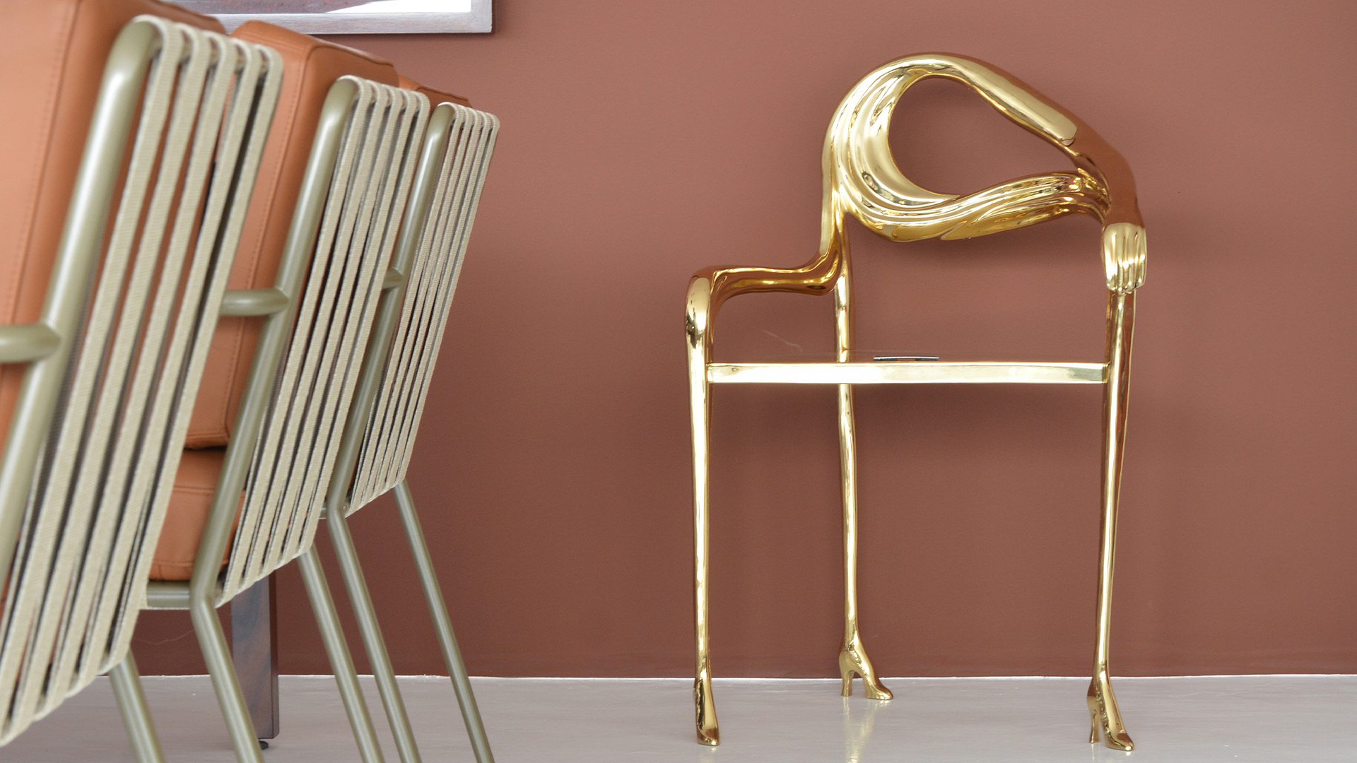 Leda Armchair, Lifestyle