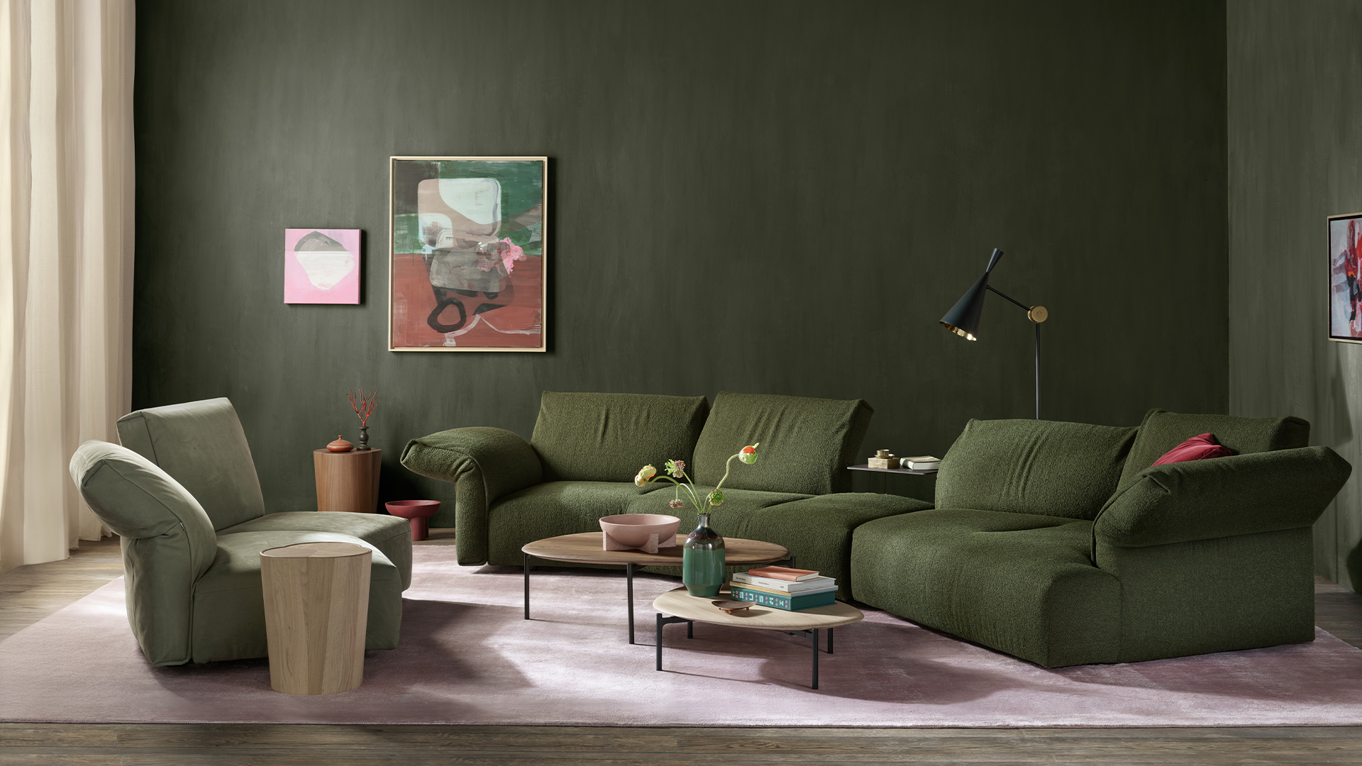 Molamisa Sofa, Lifestyle