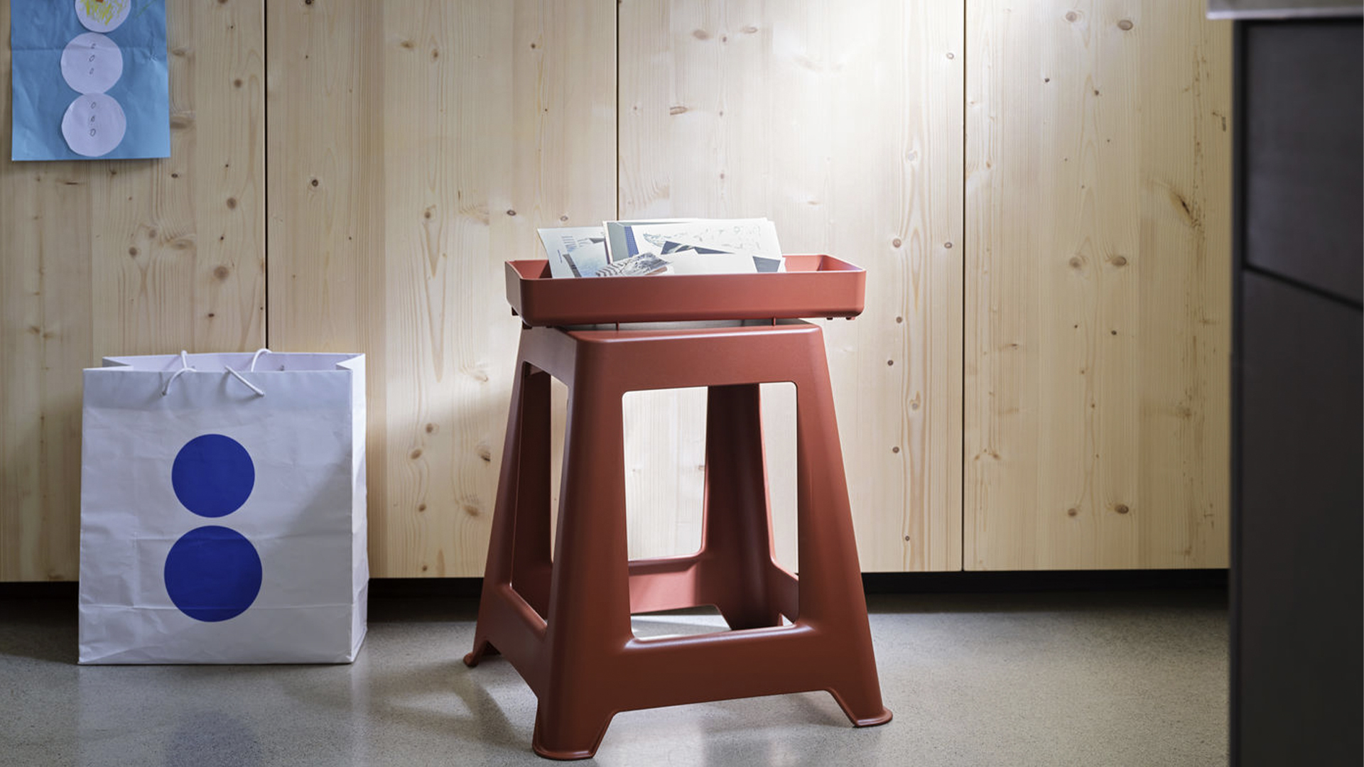 Chap Stool, Lifestyle