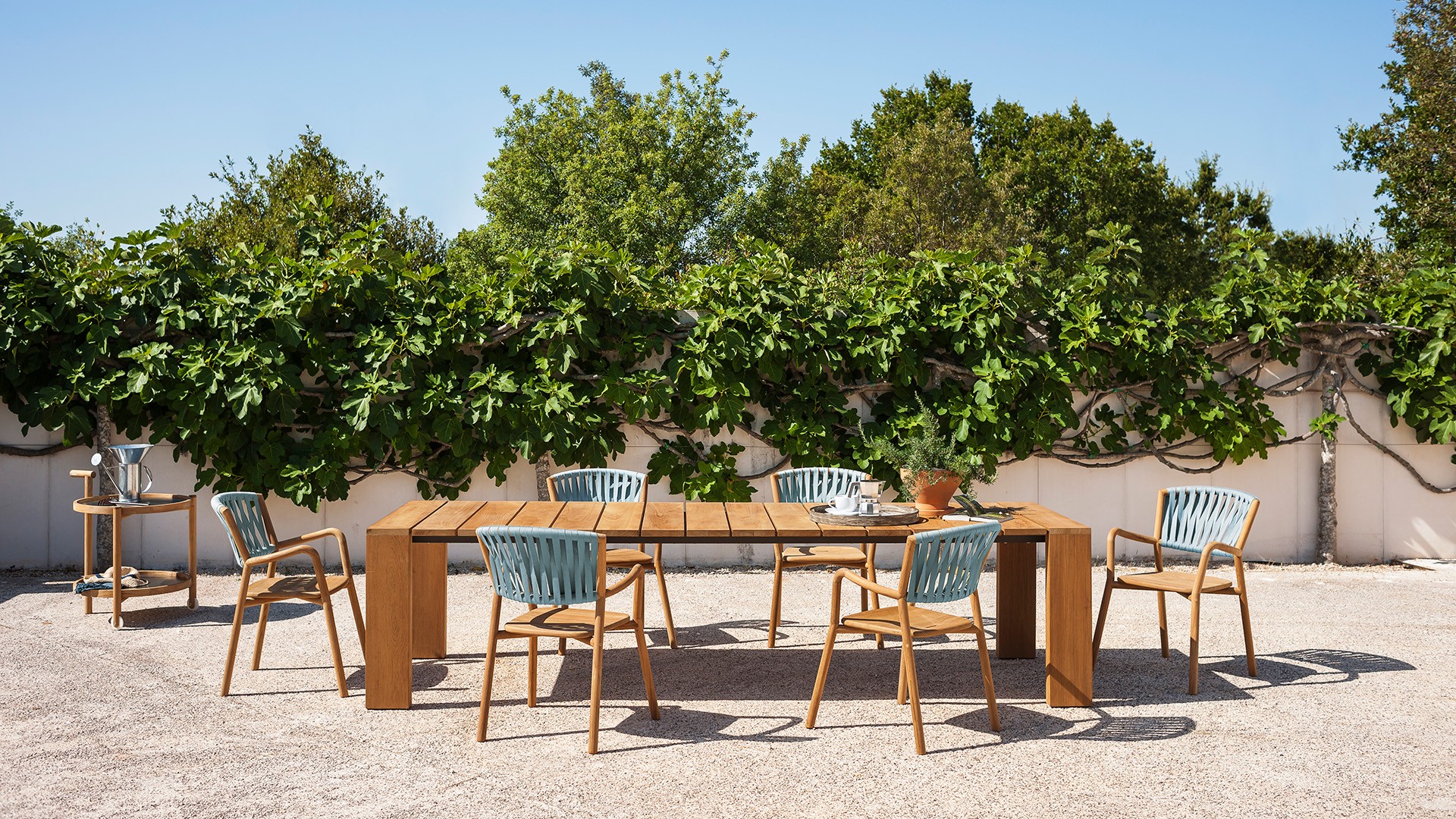 Pier Table & Piper Chair, Lifestyle