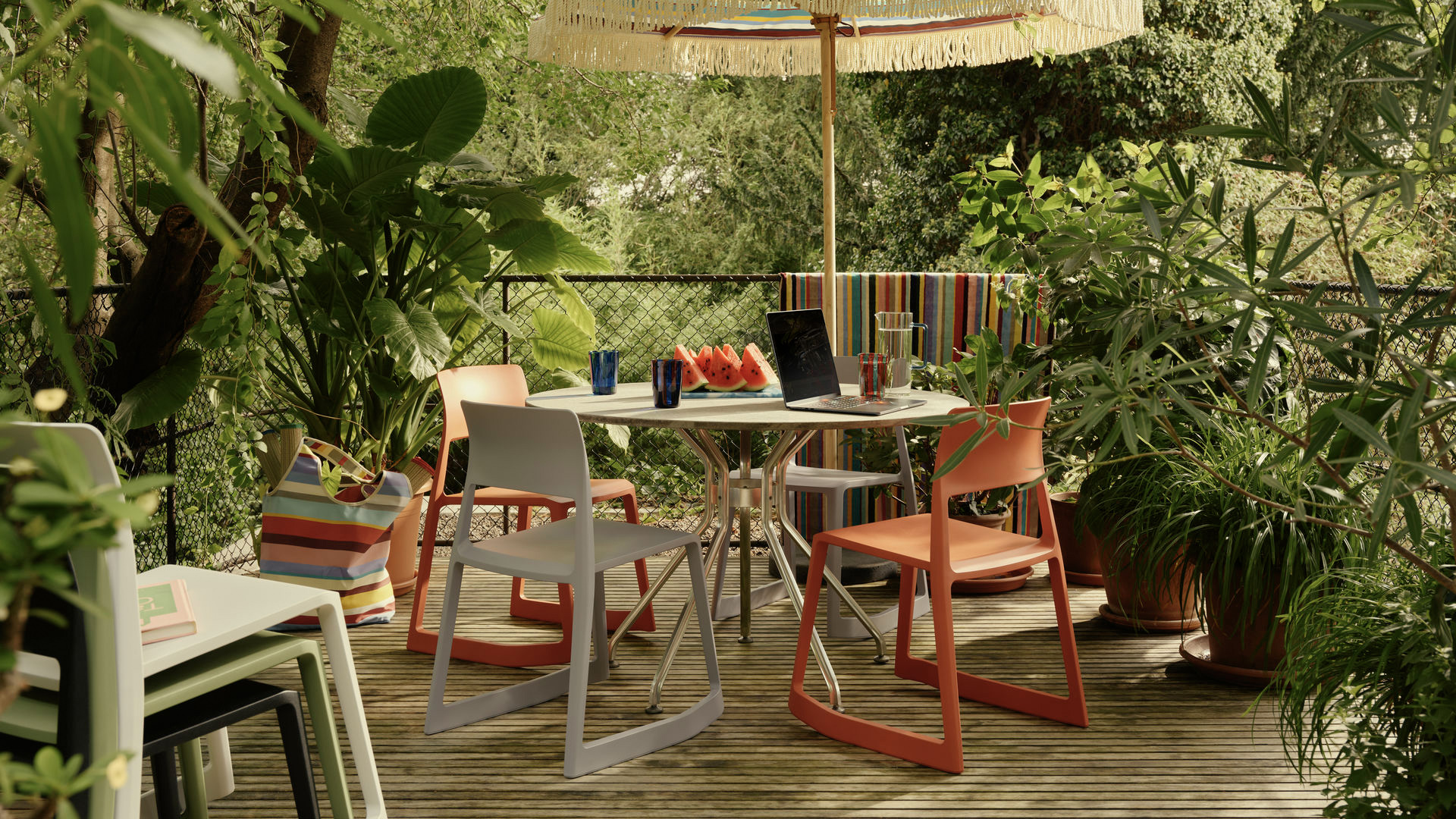 Tip Ton RE Chair, Lifestyle