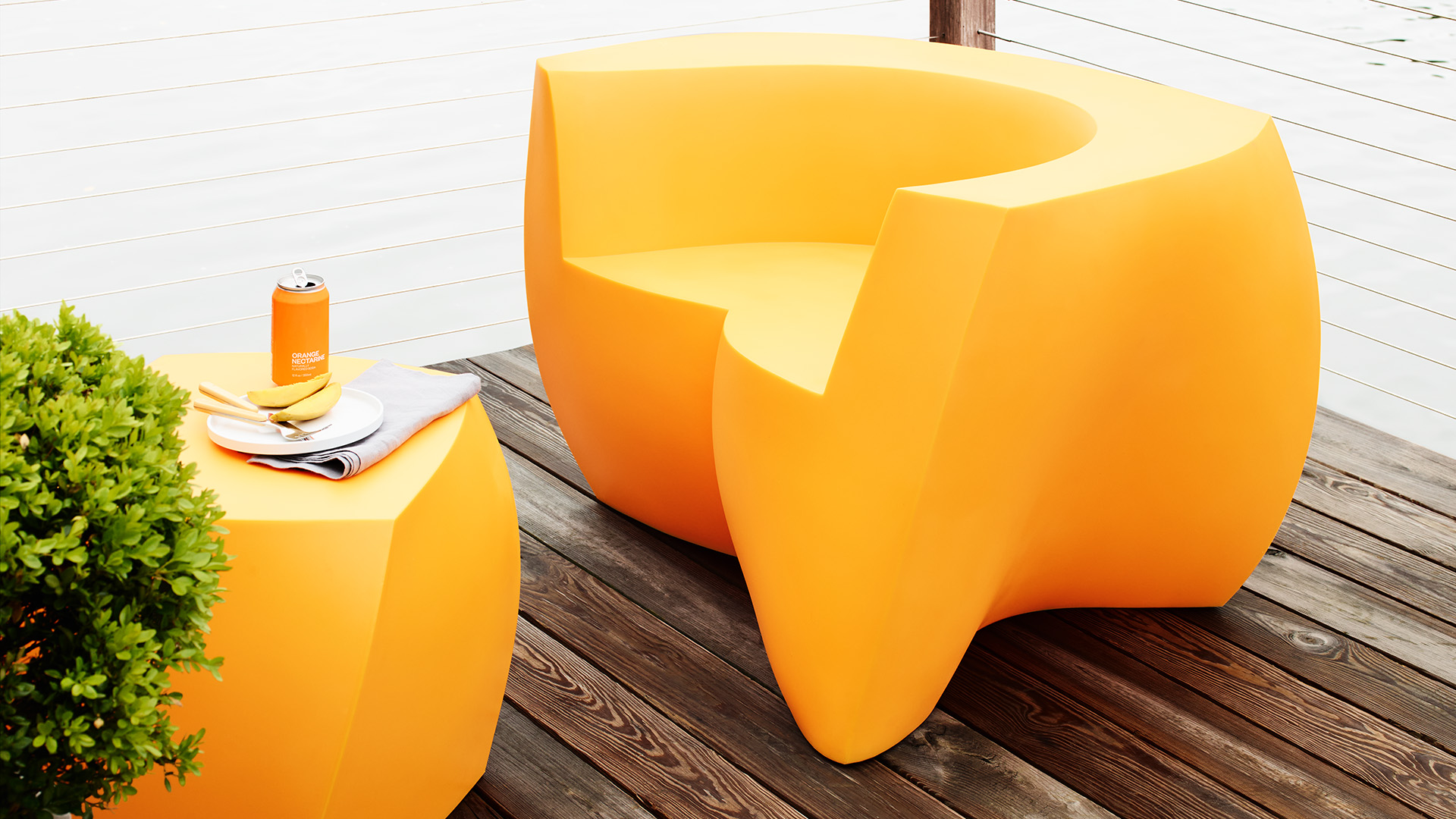 Gehry Easy Chair, Lifestyle
