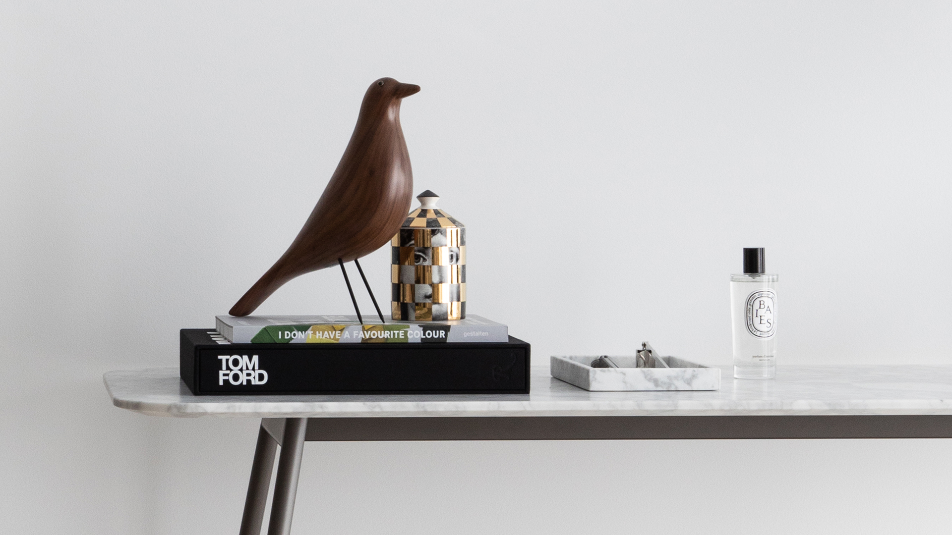 Eames House Bird, Lifestyle