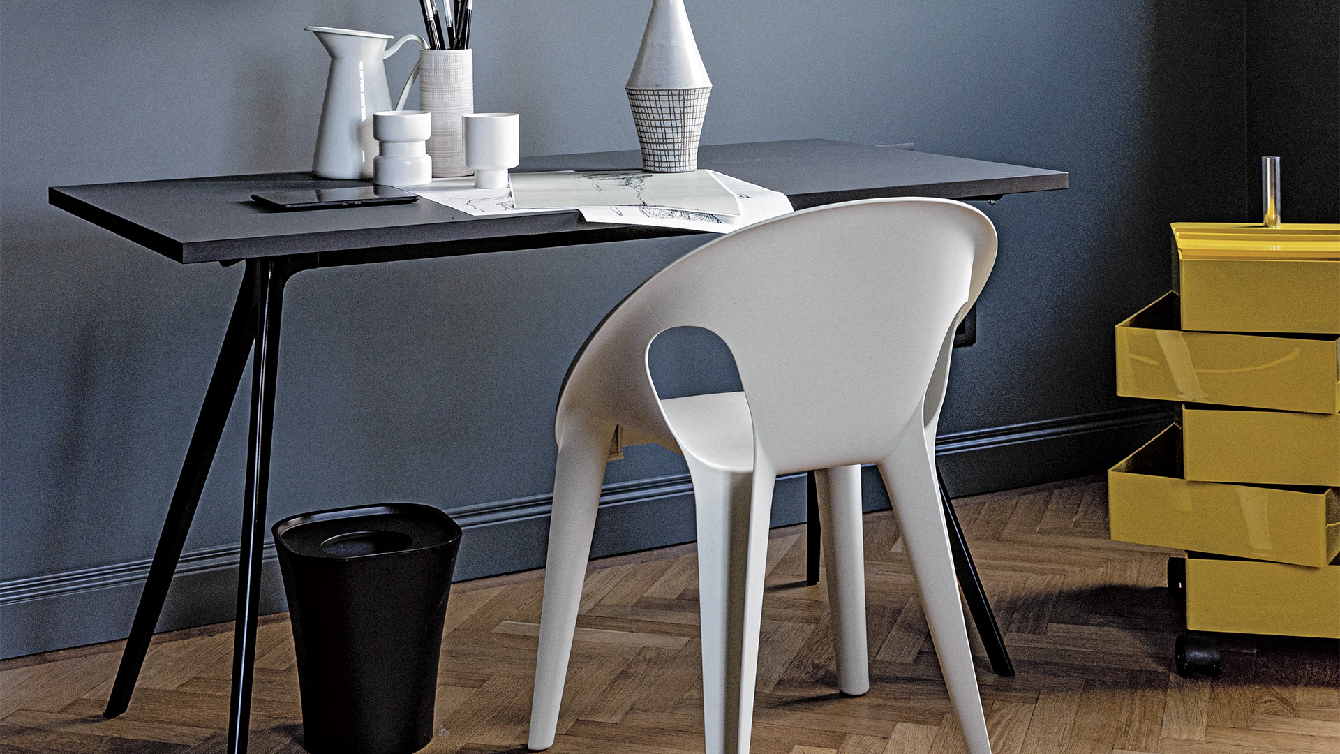 Trash Bin, Lifestyle