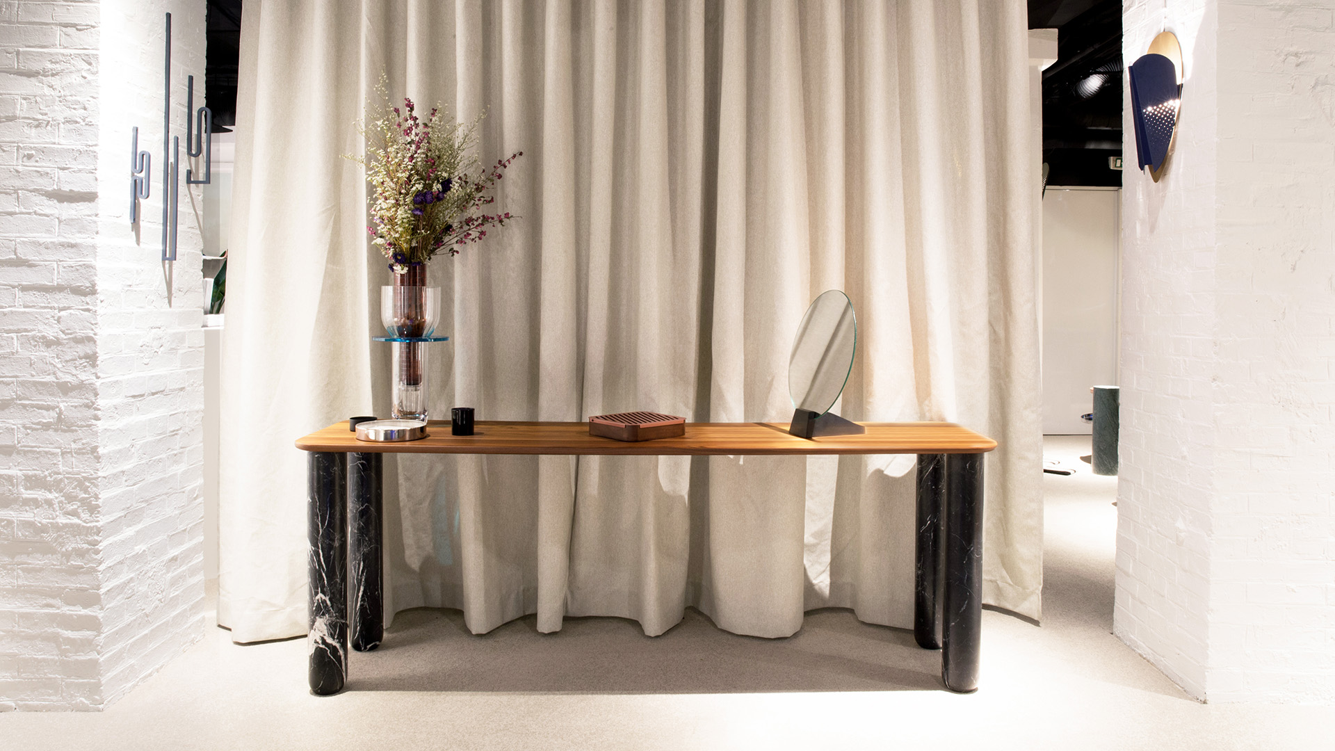 Sunday Console Table, LIfestyle