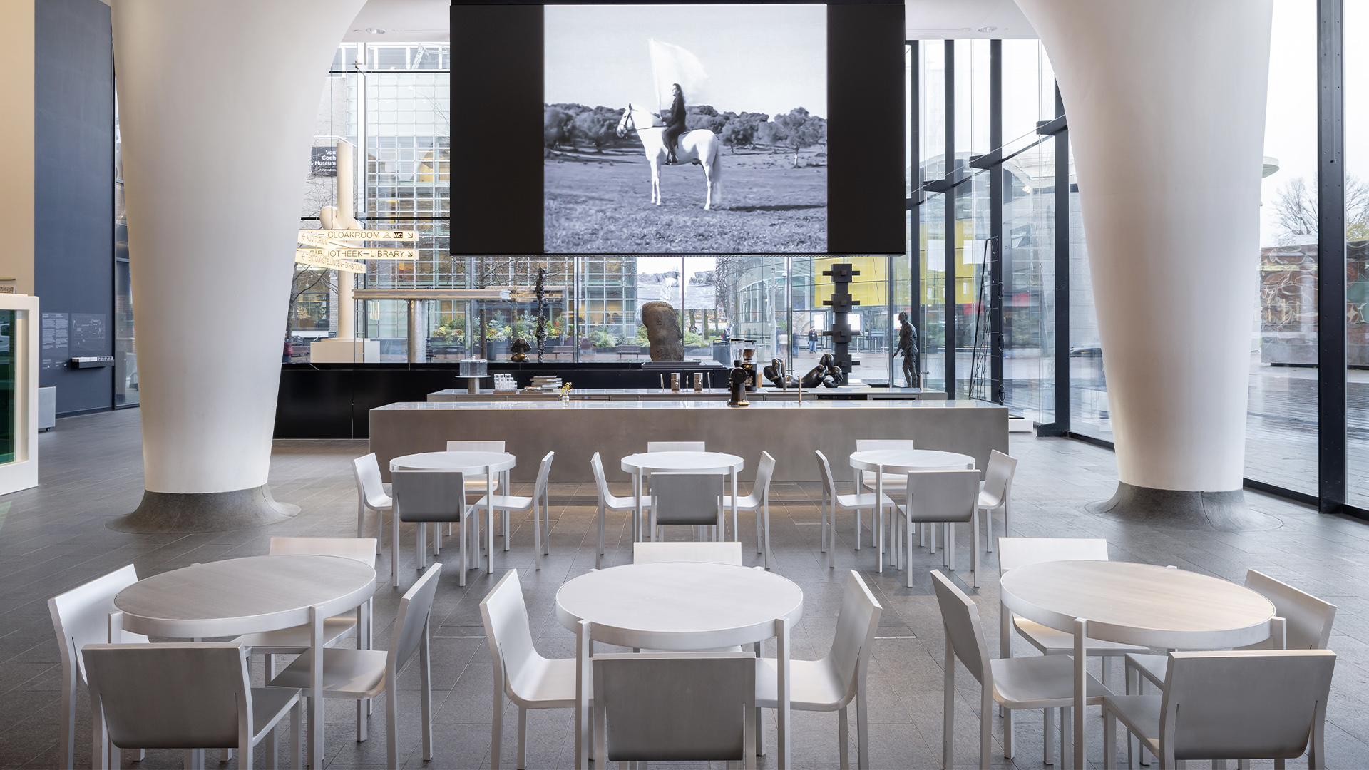 Stedelijk Chair, Lifestyle