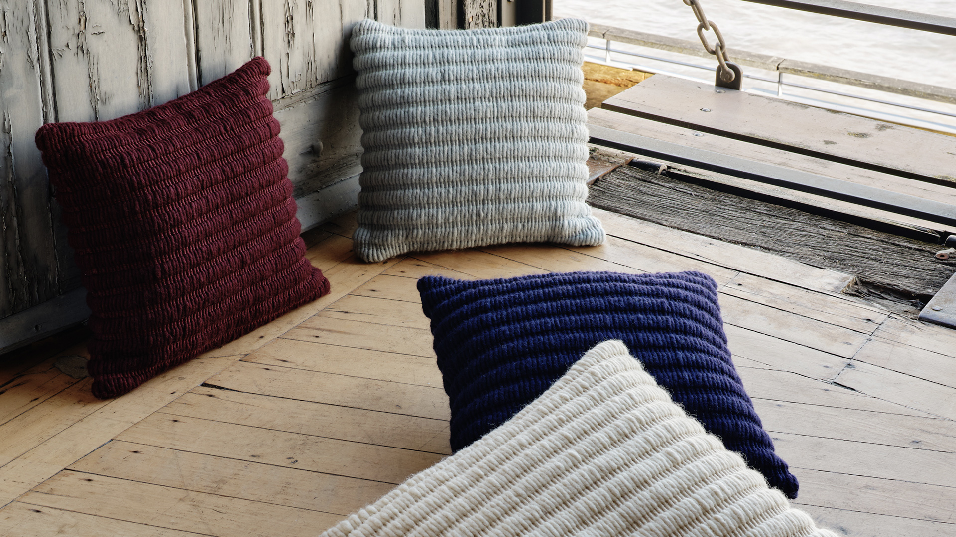 Ridge Cushion, Lifestyle