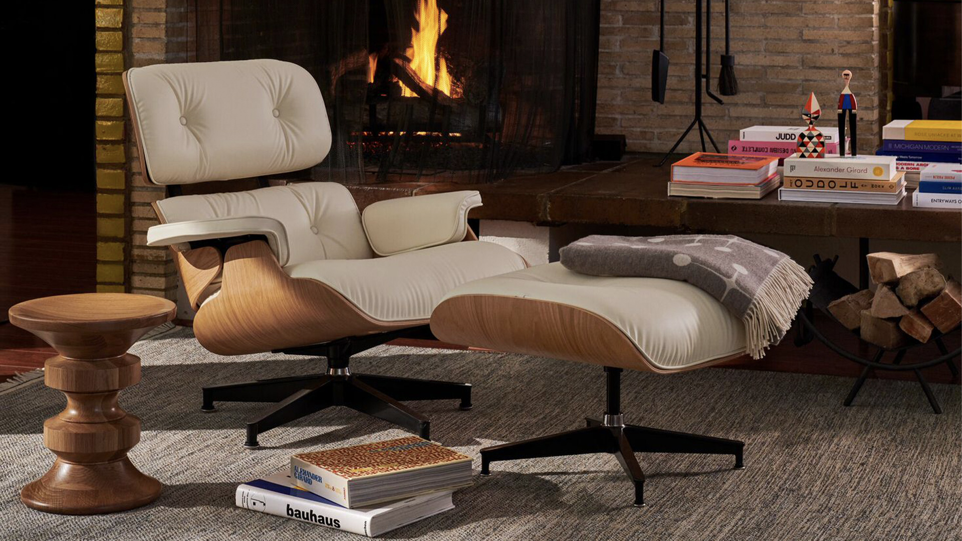 Eames Lounge Chair and Ottoman, Bamboo Ivory, Lifestyle