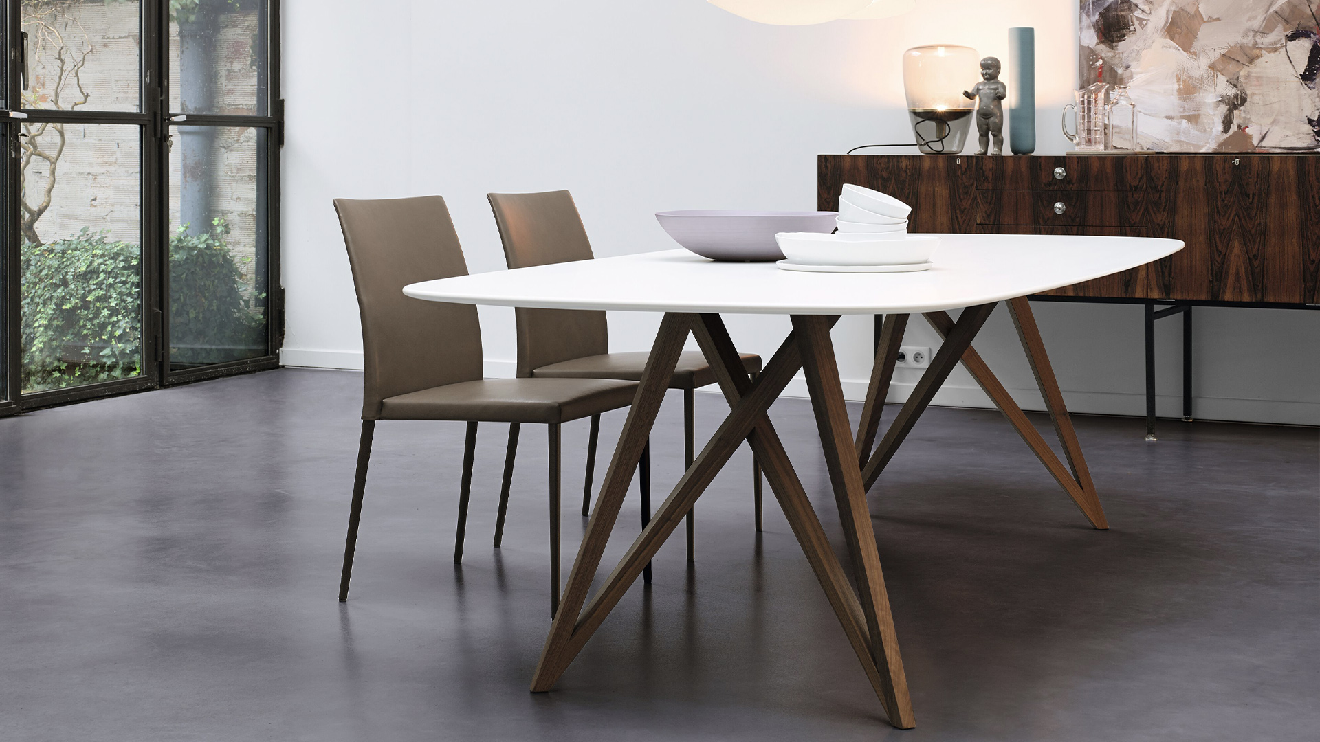 Seito Table, Quartz Top, Lifestyle