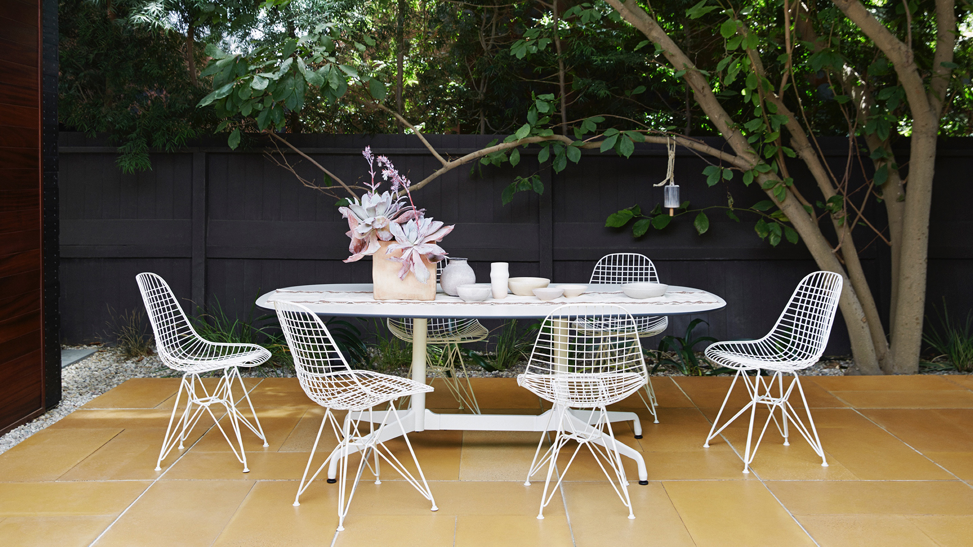 Eames Wire Outdoor Chair, Lifestyle