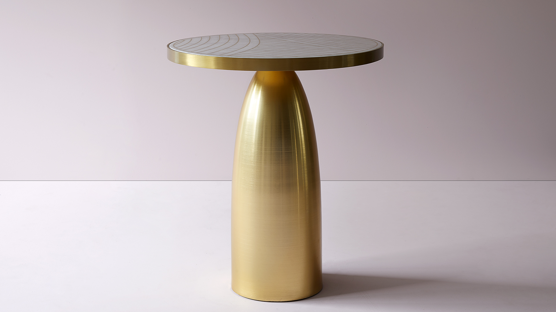 Lustre Table, Lifestyle