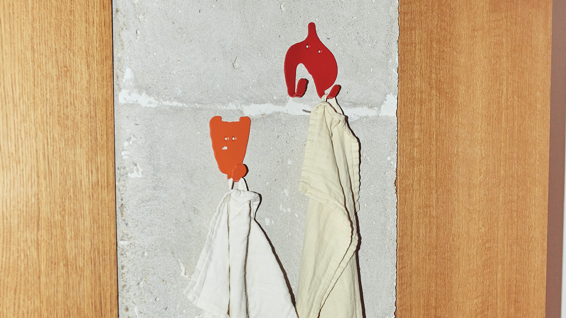 Mutant Hook Group, Lifestyle