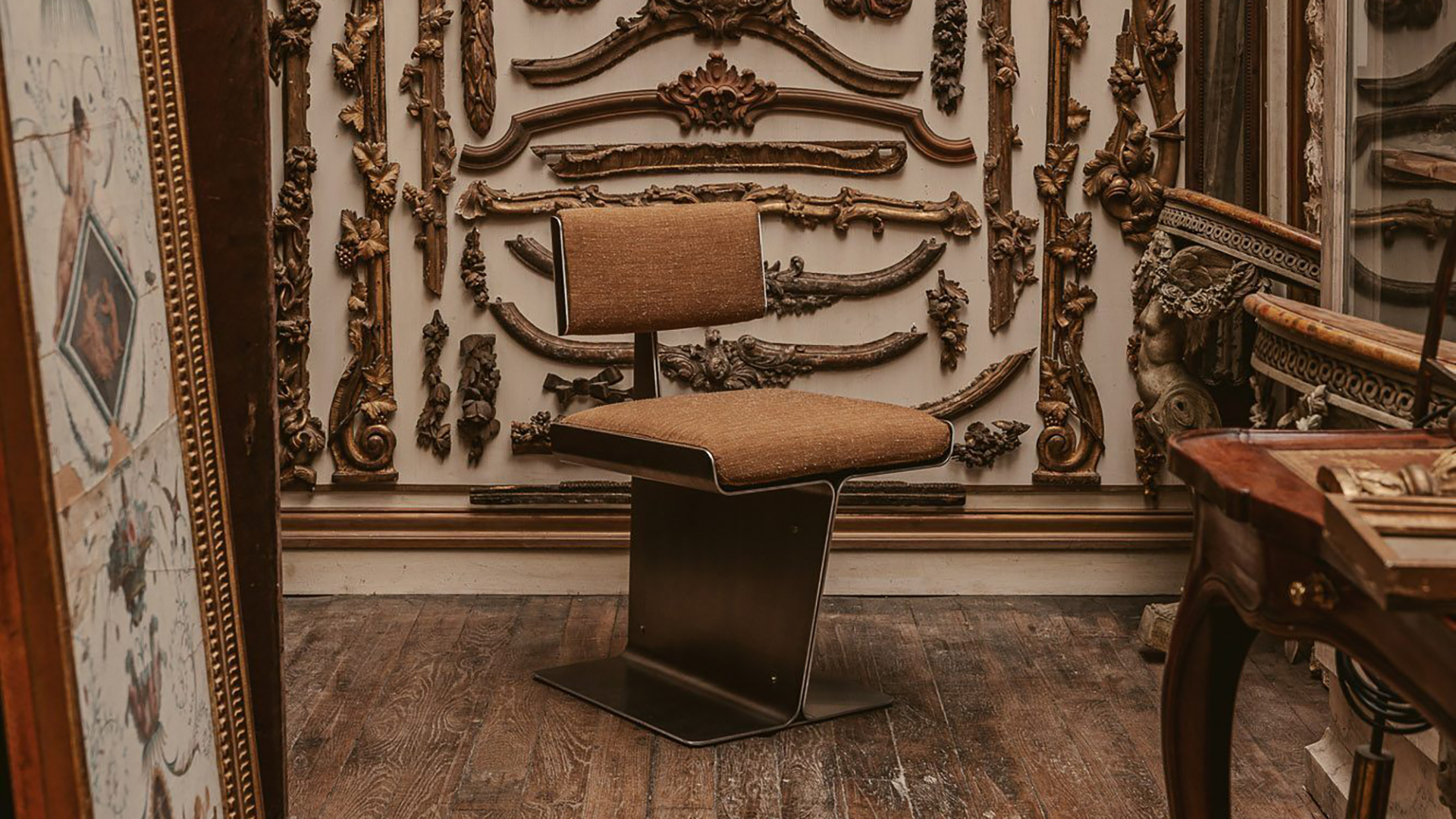 Phoenix Chair, Lifestyle