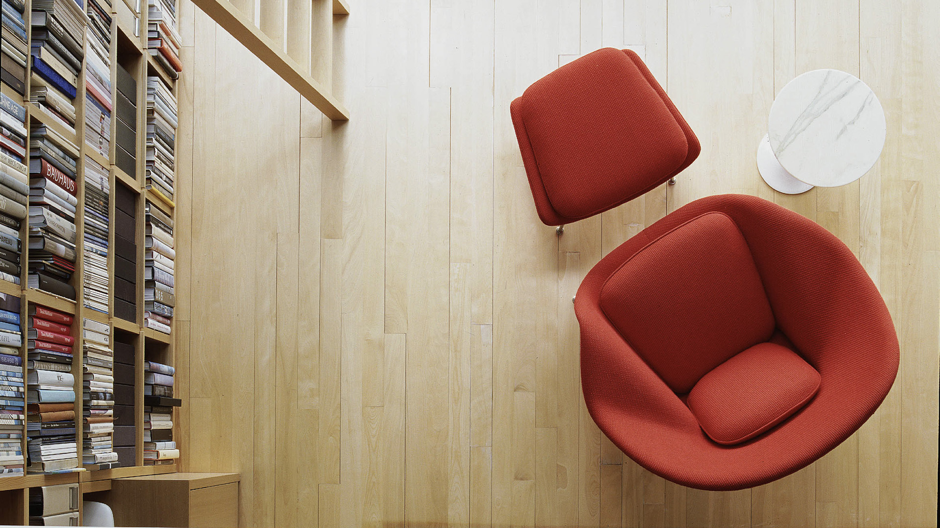 Womb Chair, Relax, Lifestyle