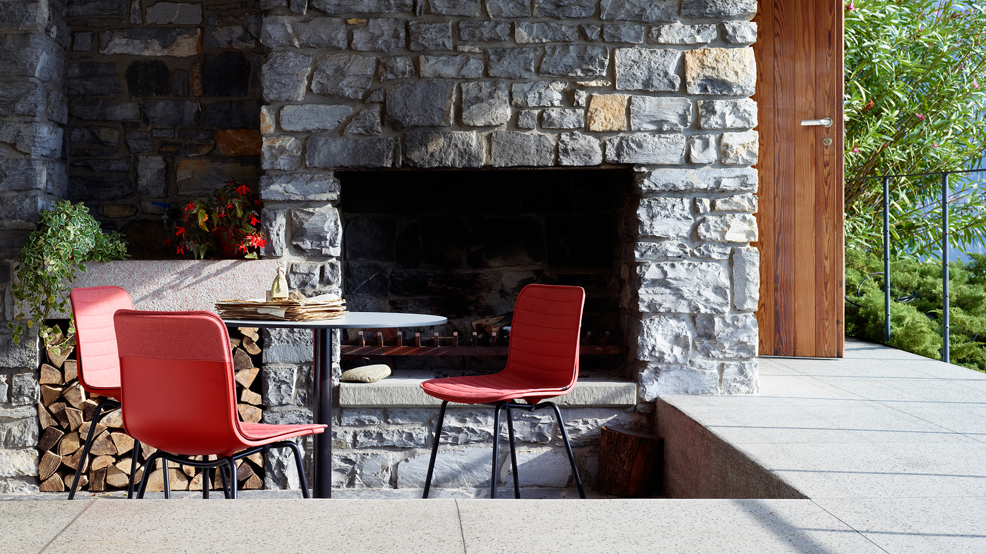 HAL Tube Chair, Lifestyle