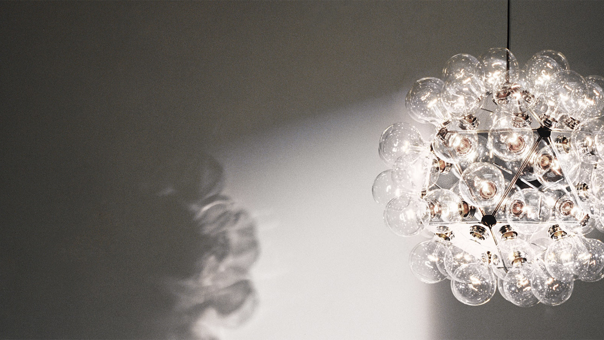 Taraxacum 88 Suspension Lamp, Lifestyle