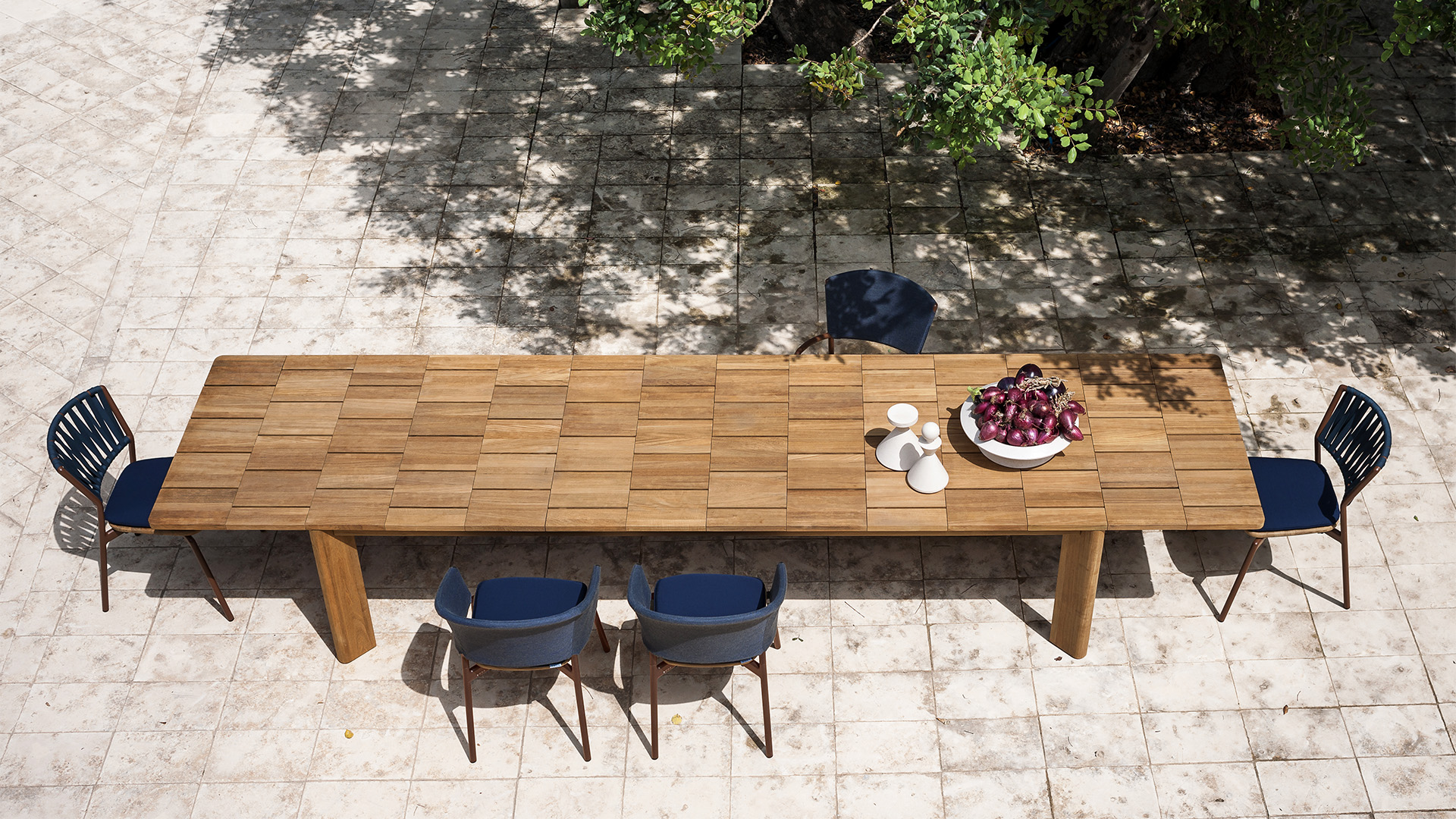 Brick Ext Table, Lifestyle