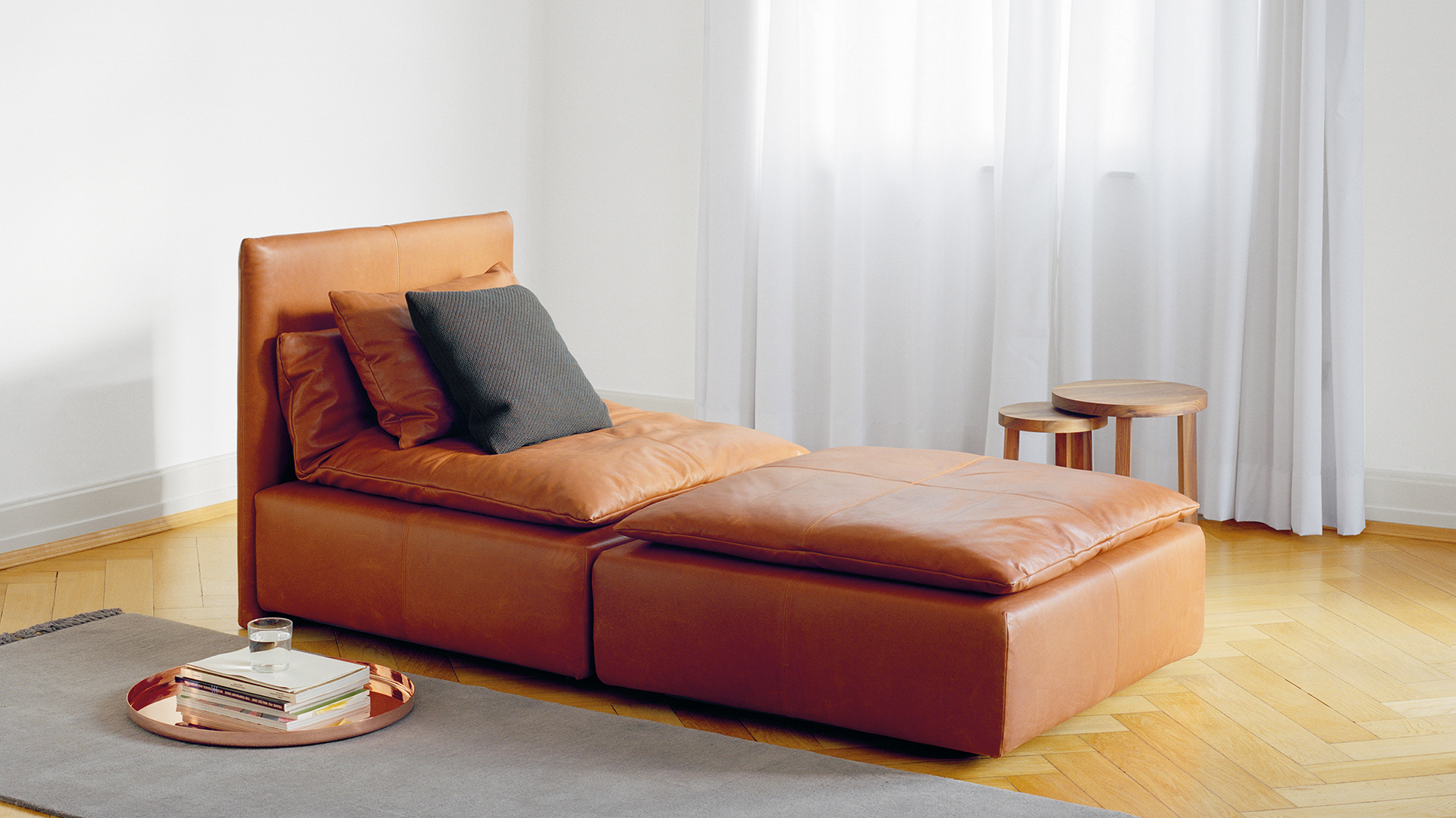 Shiraz Sofa, Lifestyle