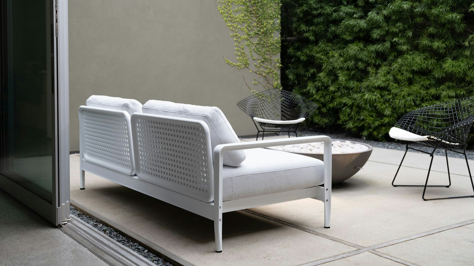 Lissoni Outdoor 2-Seater Sofa, Lifestyle