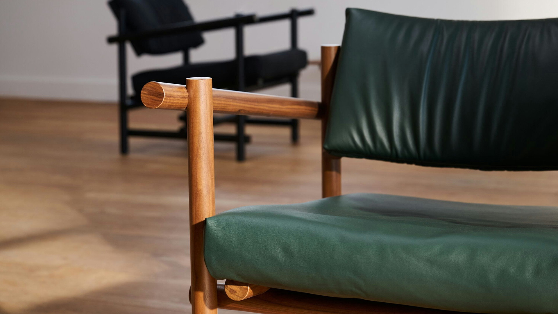 Muecke Lounge Chair, Walnut, Lifestyle