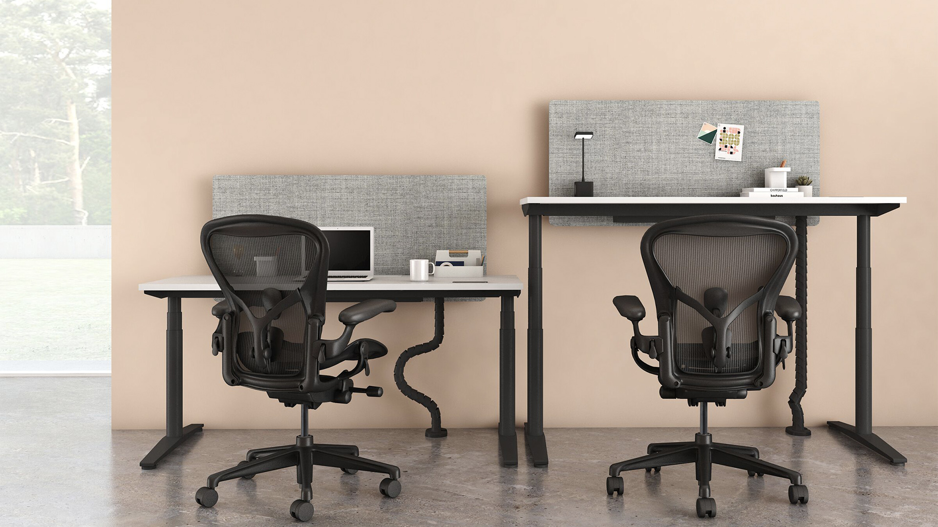 Aeron Chair, Ratio Desk, Lifestyle