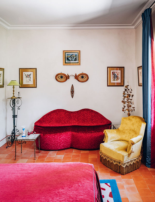The Story Behind Dalí's Iconic Lips Sofas